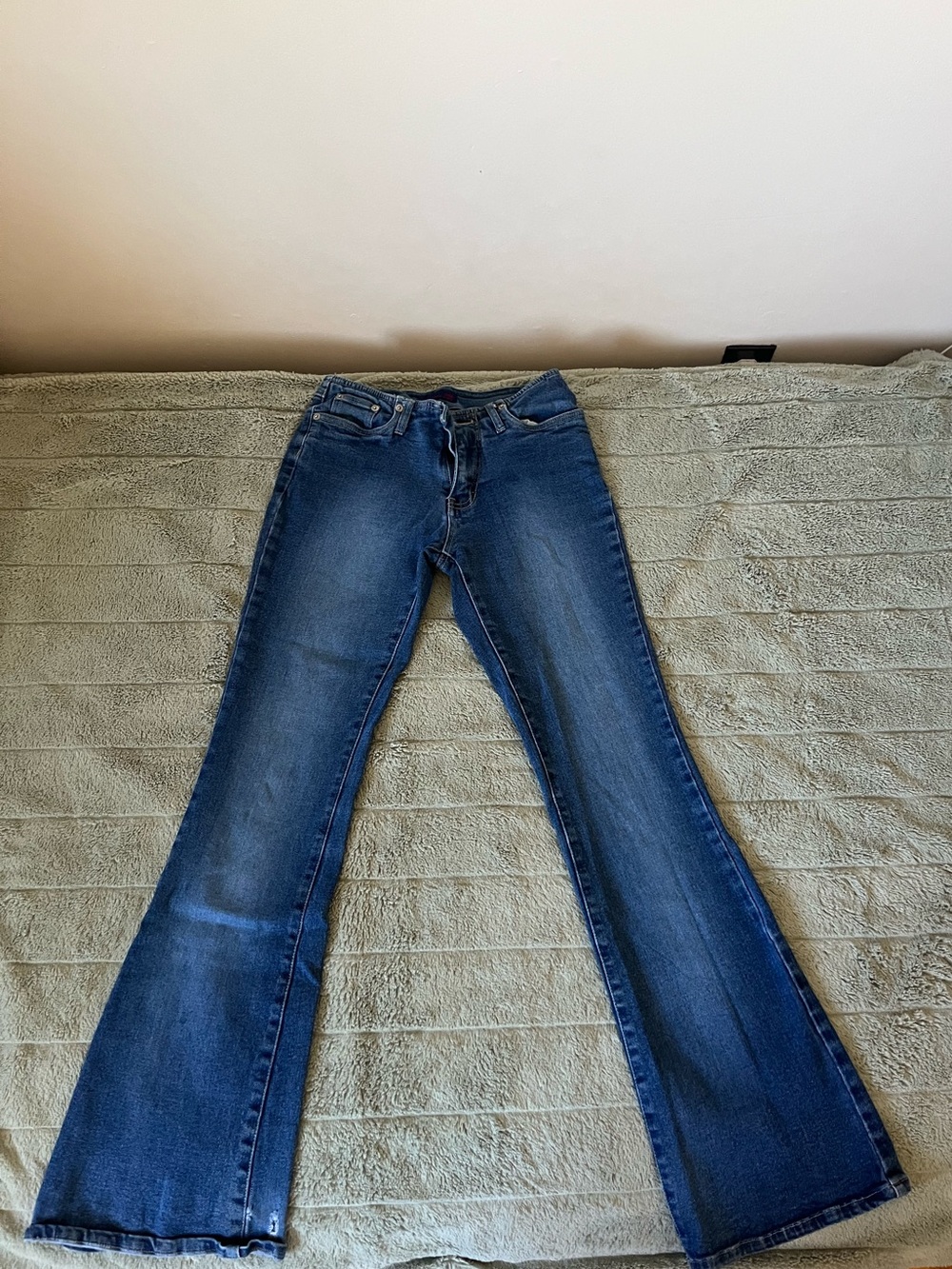 Mid-rised Bootcut Jeans